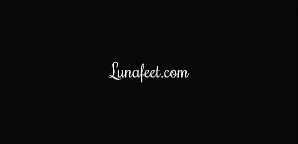  Footjob Dildo - Luna Feet
